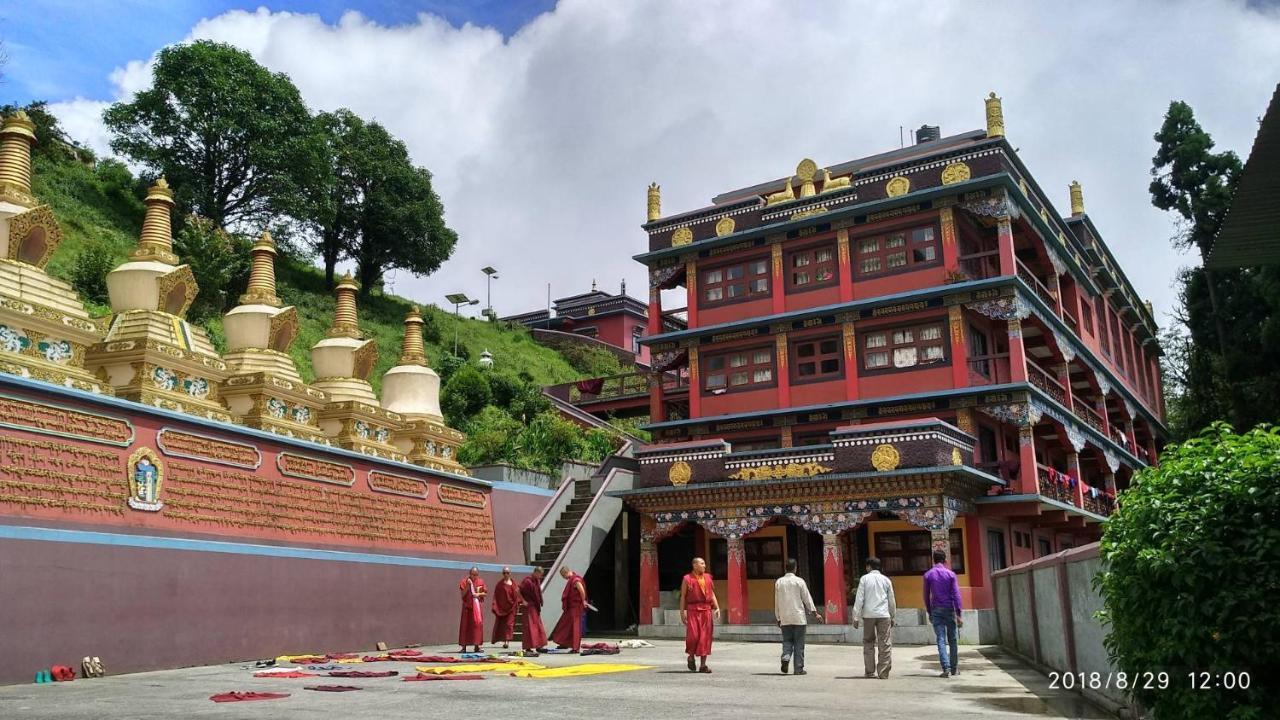 Tibet Homestay Rishop Exterior foto