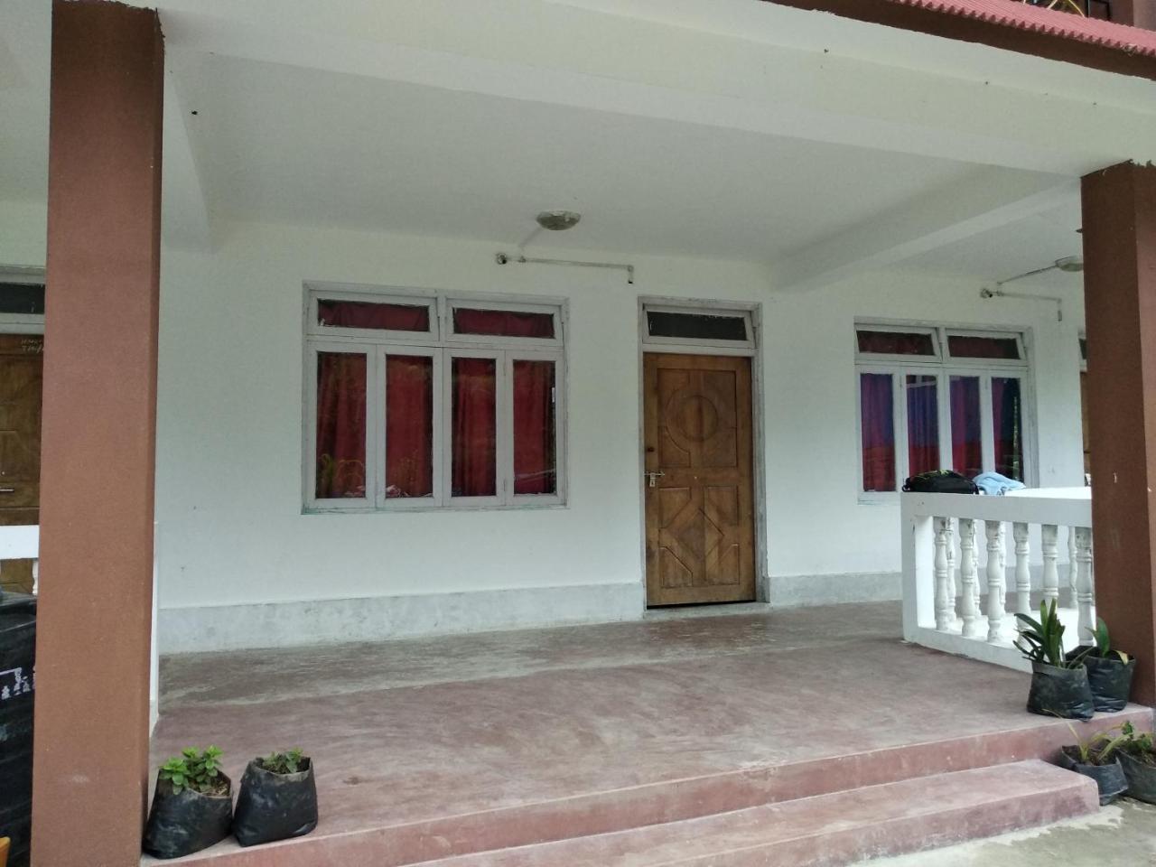 Tibet Homestay Rishop Exterior foto