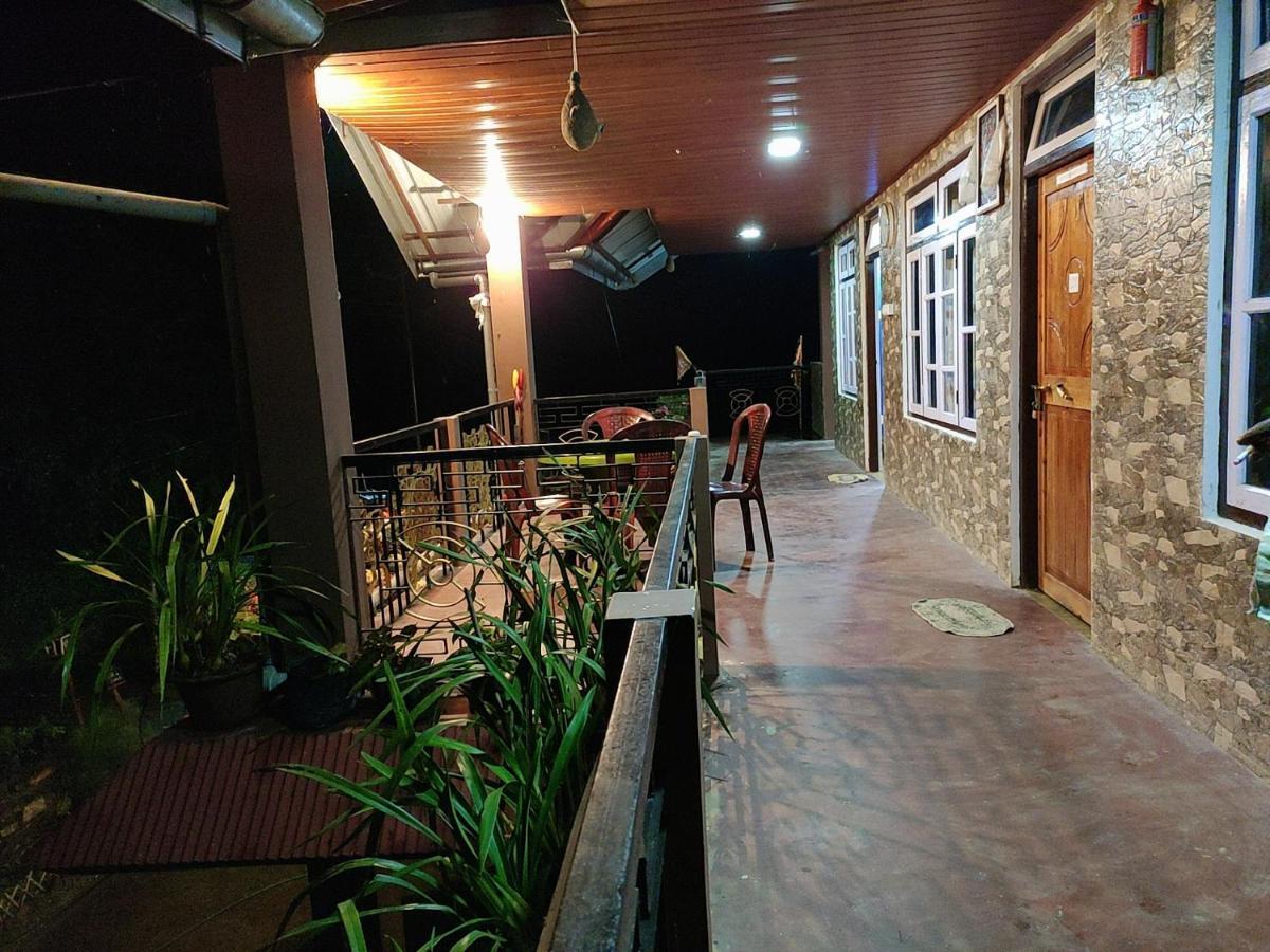 Tibet Homestay Rishop Exterior foto